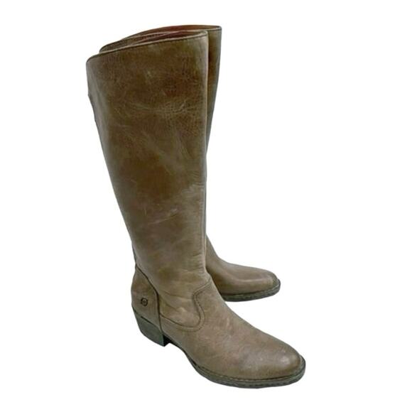 Born Boots Size 7 NWT Bitsy Distressed Leather Tall Riding Boot Rubber Sole - Picture 1 of 13
